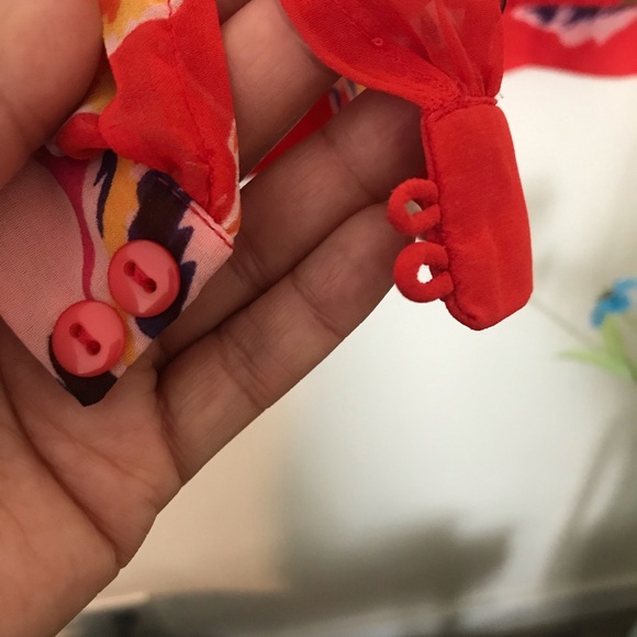 Free people sheer flower print blouse. Medium - Picture 6 of 8